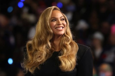 Beyoncé and Kelly Rowland Show Support for Kamala Harris at Houston Rally